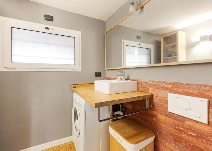 Guesthost - - Gorla M1 Modern Studio! Apartment