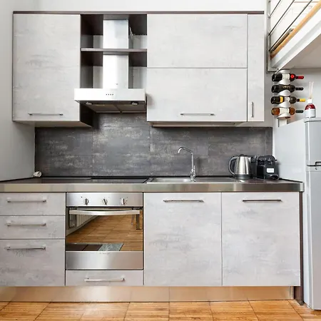 Guesthost - - Gorla M1 Modern Studio! Lejlighed