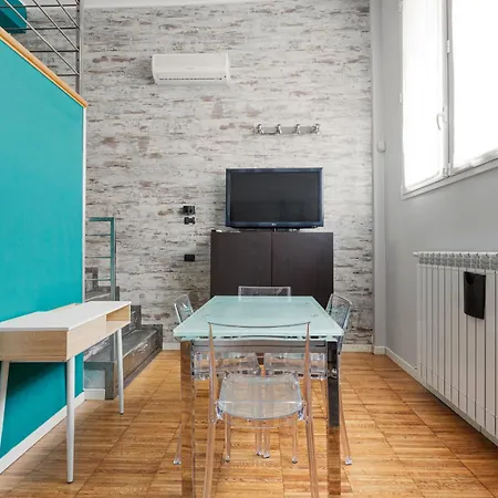 Guesthost - - Gorla M1 Modern Studio! Lejlighed