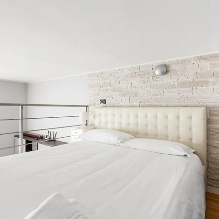 Guesthost - - Gorla M1 Modern Studio! Lejlighed *